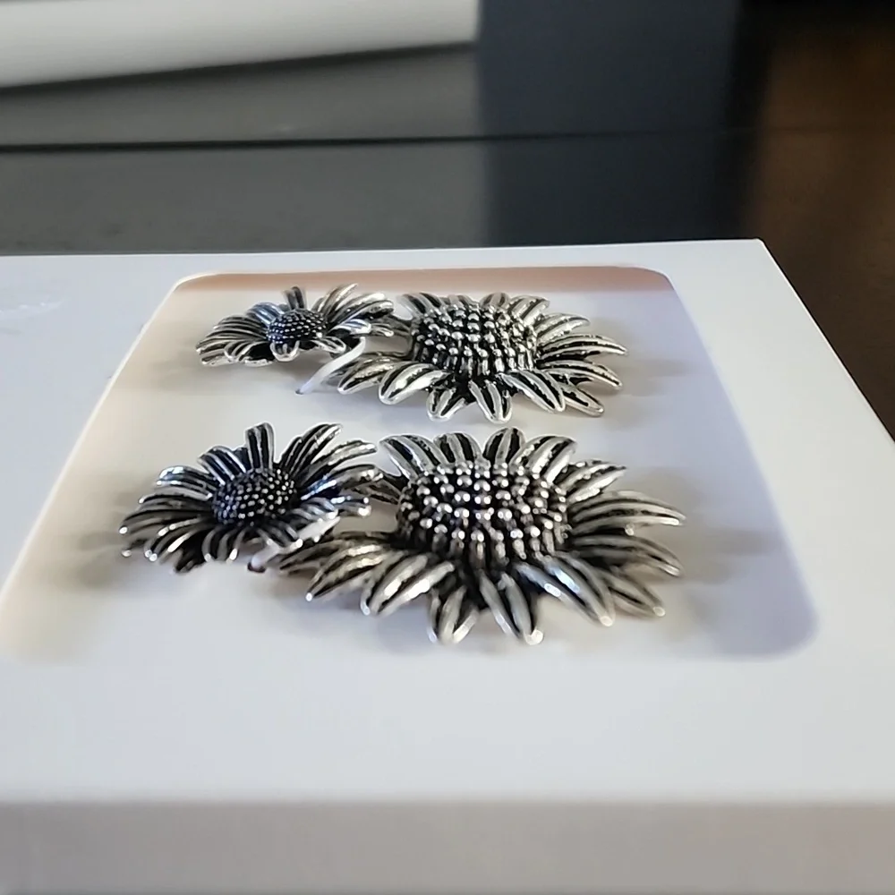 ZARA Double Flower Earrings - Picture 10 of 13